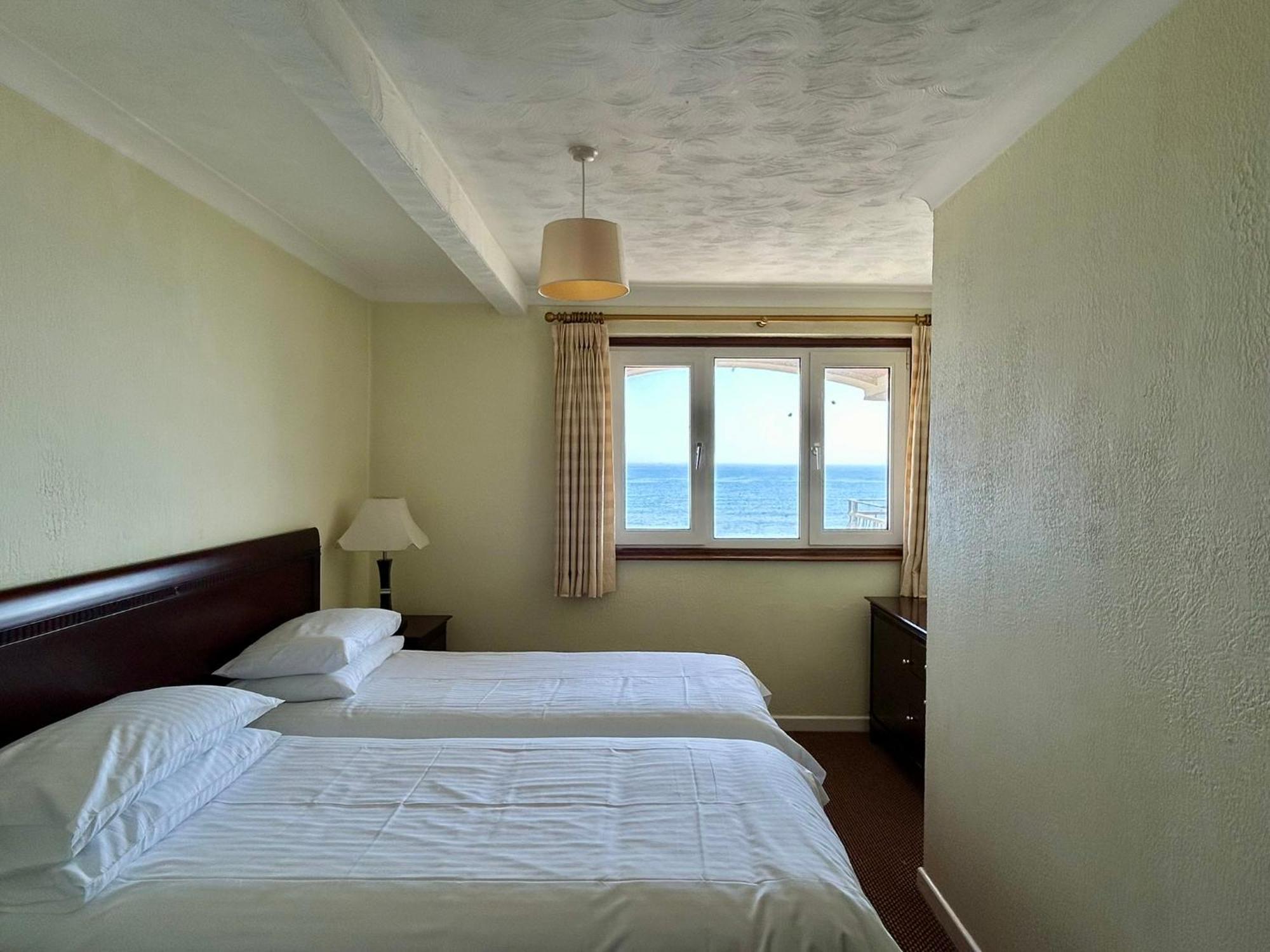 Bay View - Seafront, Sandown - Free Car Ferry For Bookings Of 3 Or More Nights, Subject To Availability מראה חיצוני תמונה
