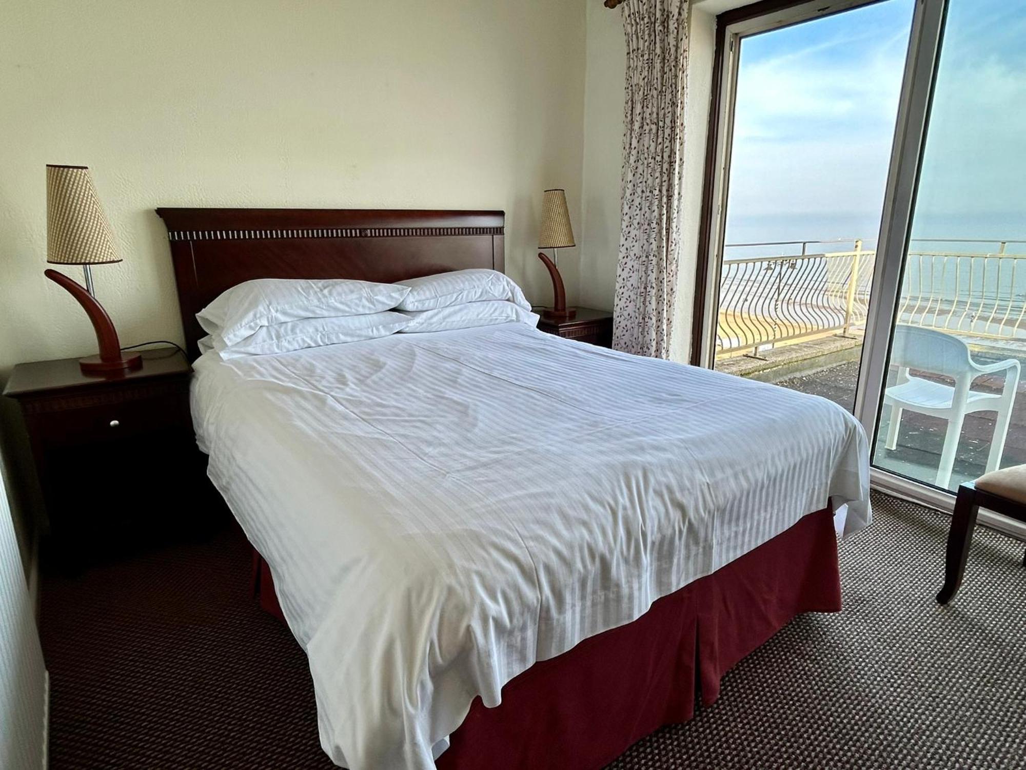 Bay View - Seafront, Sandown - Free Car Ferry For Bookings Of 3 Or More Nights, Subject To Availability מראה חיצוני תמונה